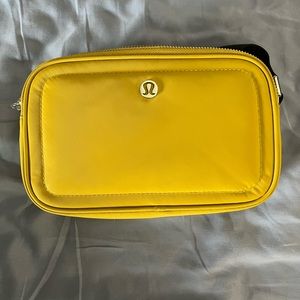 LULULEMON Crossbody Camera Bag 2L